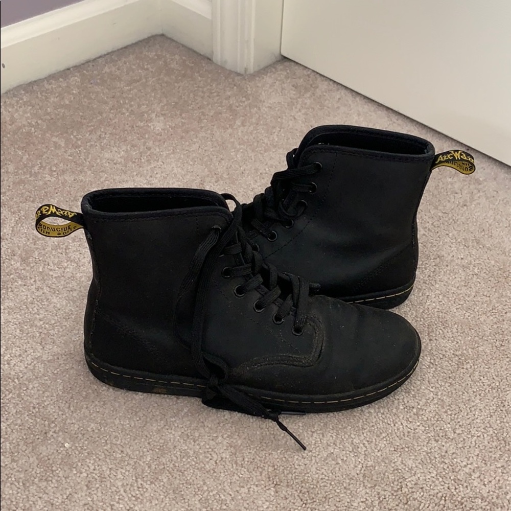 brand new black tobias 8 eyed doc martens